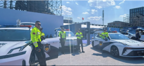 科技赋能警务 安全护航未来——吉利汽车携警用装备明星车型亮相第十二届警博会